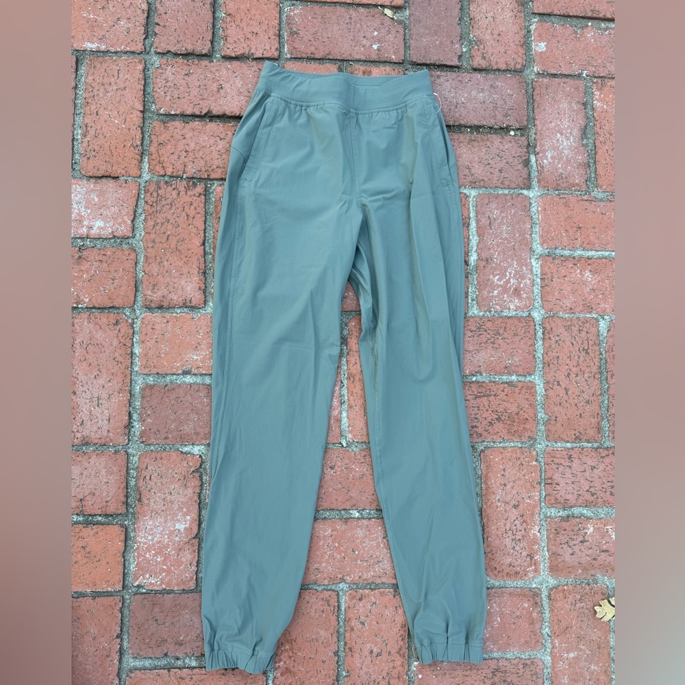 Lululemon Adapted State High-Rise Jogger. Size 2